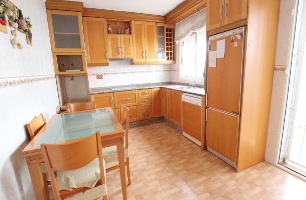 Resale - Townhouse - Los Palacios