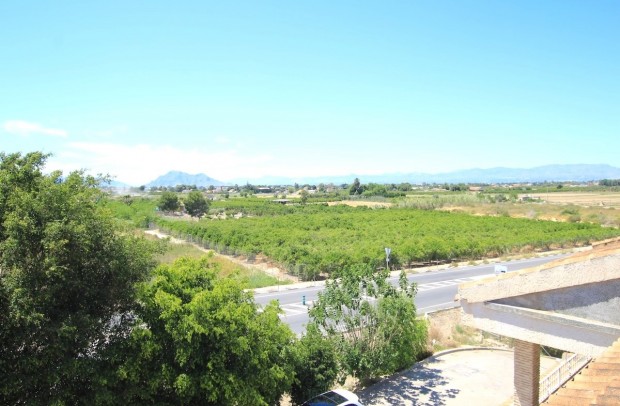 Resale - Townhouse - Los Palacios