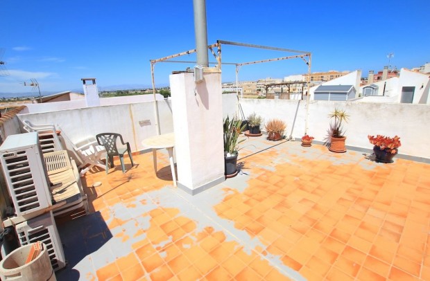 Resale - Townhouse - Los Palacios
