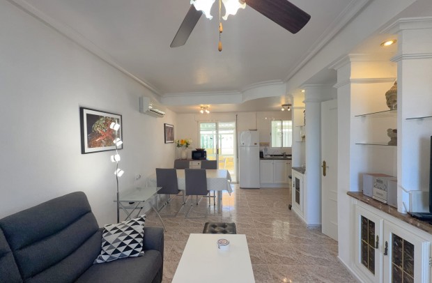 Resale - Semi-Detached - Cabo Roig