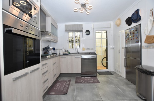 Resale - Villa Detached - Orihuela Costa - Los Dolses