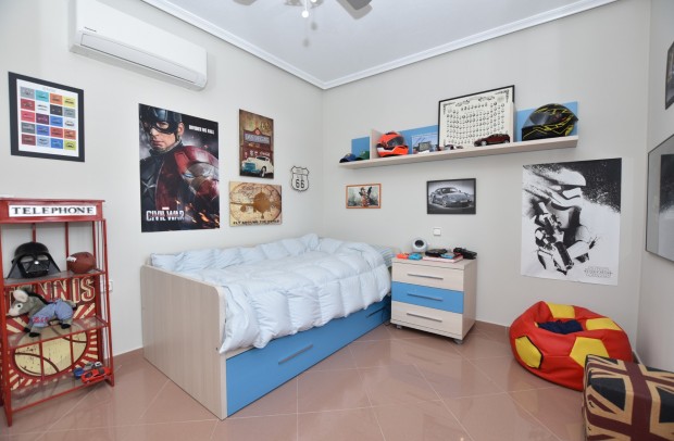 Resale - Villa Detached - Orihuela Costa - Los Dolses