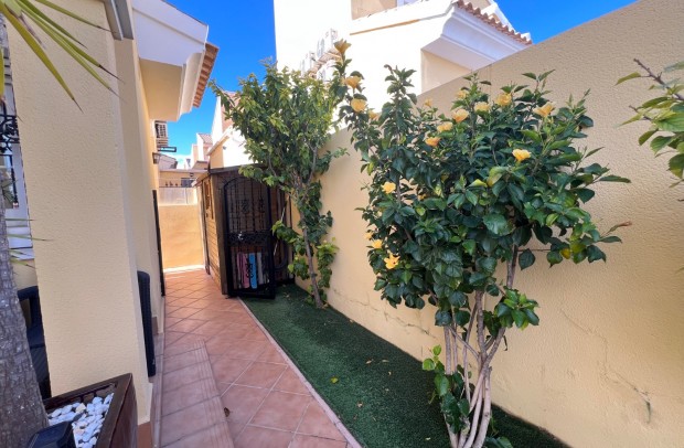Resale - Villa Detached - Orihuela Costa - Los Dolses