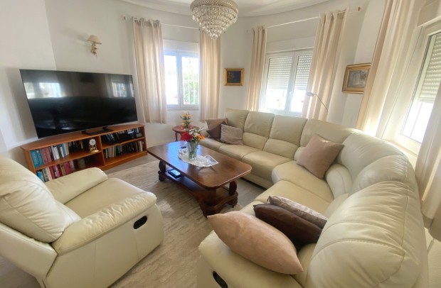 Revente - Villa Detached - Ciudad Quesada