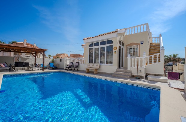Revente - Villa Detached - Ciudad Quesada