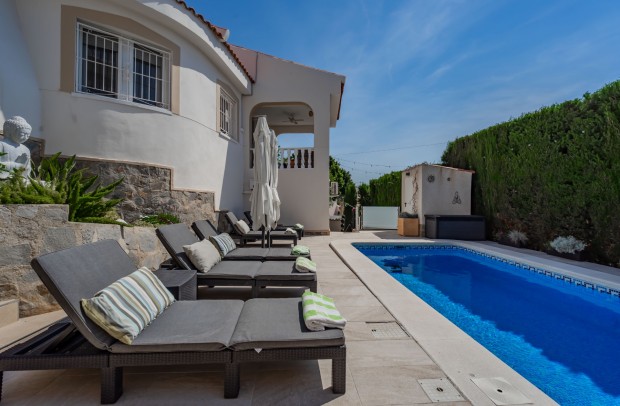 Resale - Villa Detached - Ciudad Quesada - La Marquesa Golf