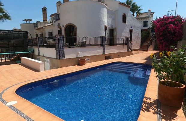 Revente - Villa Detached - Algorfa - La Finca Golf Resort