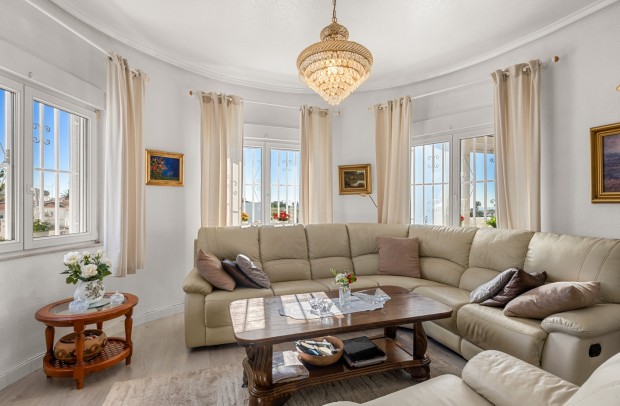 Revente - Villa Detached - Ciudad Quesada
