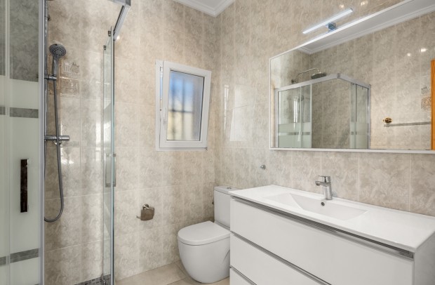 Revente - Villa Detached - Ciudad Quesada