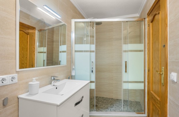 Revente - Villa Detached - Ciudad Quesada