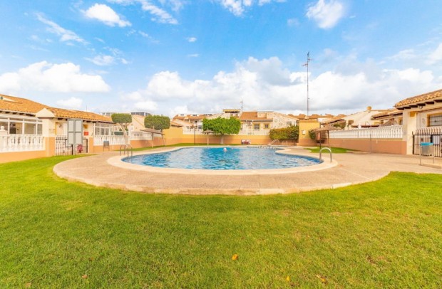 Resale - Apartment - Cabo Roig