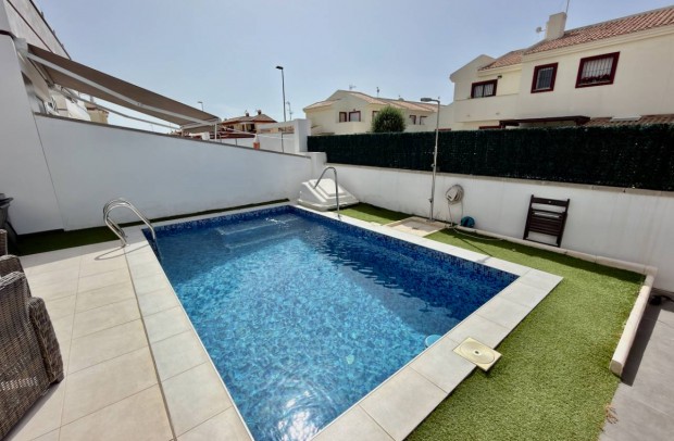 Resale - Villa Detached - Ciudad Quesada