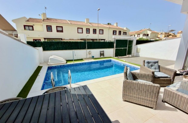 Resale - Villa Detached - Ciudad Quesada