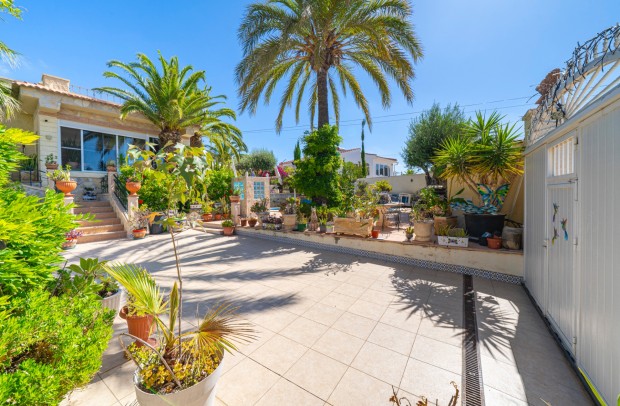 Resale - Villa Detached - Ciudad Quesada