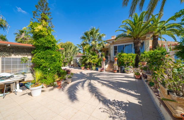 Resale - Villa Detached - Ciudad Quesada