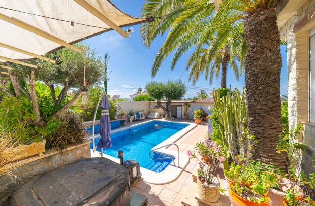 Resale - Villa Detached - Ciudad Quesada