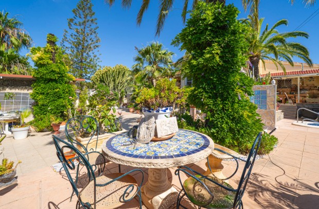 Resale - Villa Detached - Ciudad Quesada