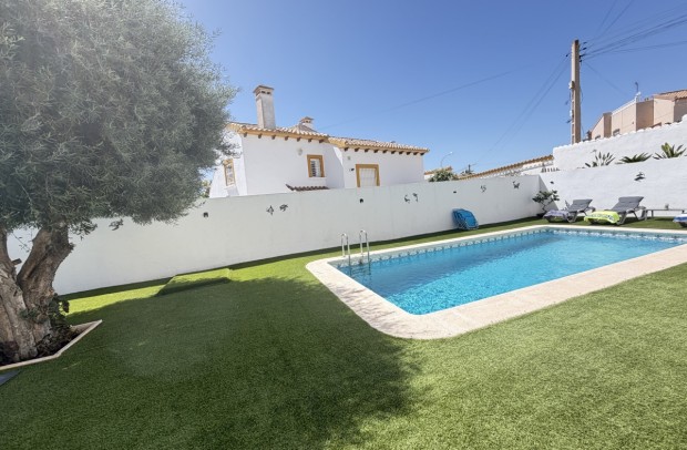 Revente - Villa Detached - Villamartin - Villamartín