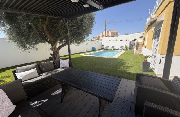Revente - Villa Detached - Villamartin - Villamartín