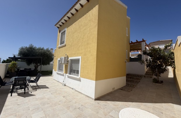Revente - Villa Detached - Villamartin - Villamartín