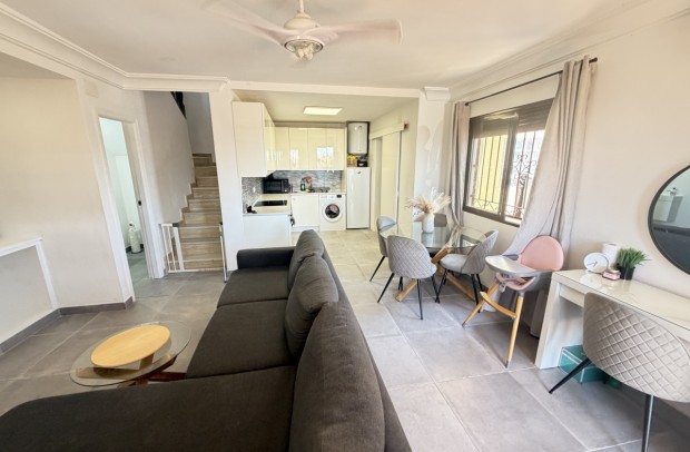 Resale - Villa Detached - Villamartin - Villamartín