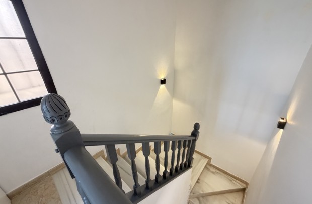 Resale - Villa Detached - Villamartin - Villamartín