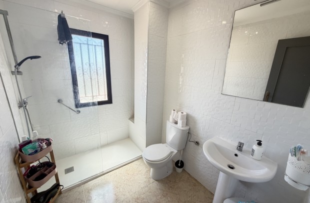 Resale - Villa Detached - Villamartin - Villamartín