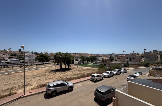 Resale - Villa Detached - Villamartin - Villamartín