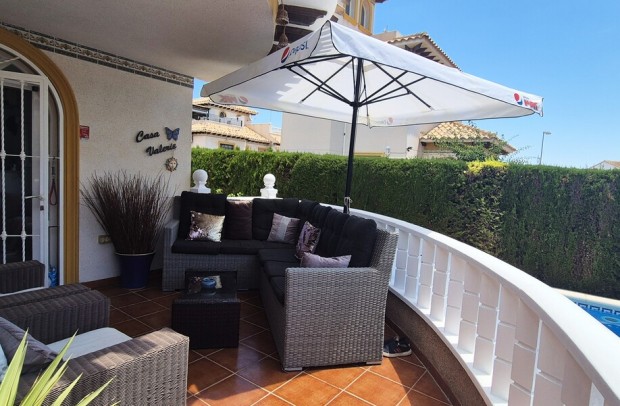 Revente - Villa Detached - Villamartin - Costa Blanca