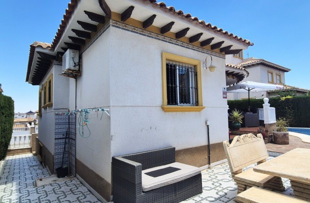 Revente - Villa Detached - Villamartin - Costa Blanca