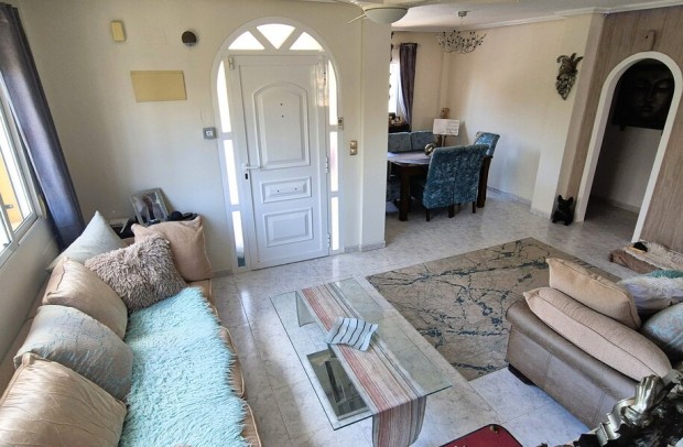 Revente - Villa Detached - Villamartin - Costa Blanca
