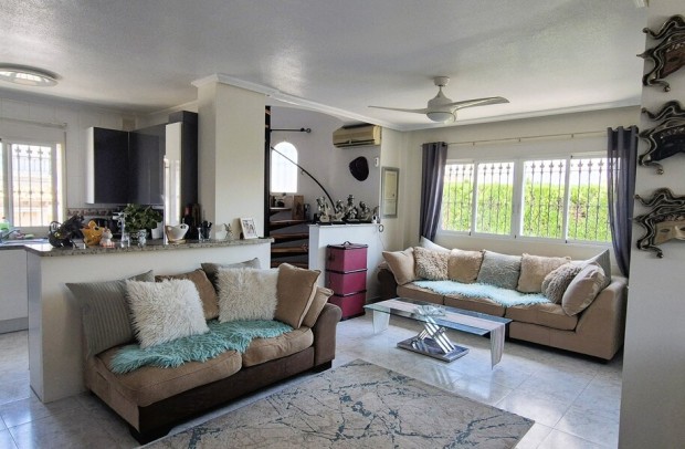 Revente - Villa Detached - Villamartin - Costa Blanca