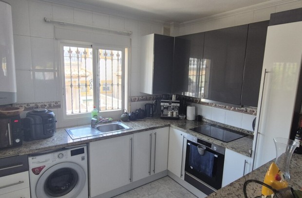 Revente - Villa Detached - Villamartin - Costa Blanca
