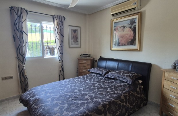 Revente - Villa Detached - Villamartin - Costa Blanca