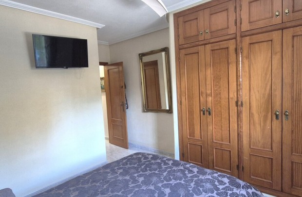 Revente - Villa Detached - Villamartin - Costa Blanca