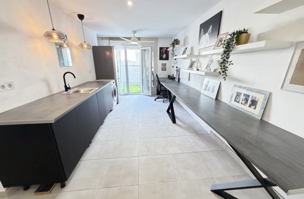 Revente - Villa Detached - San Miguel de Salinas