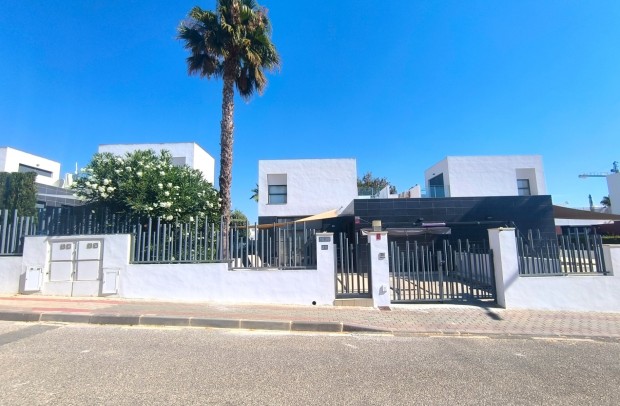Resale - Semi-Detached - Algorfa