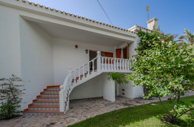 Reventa - Villa Detached - Cabo Roig