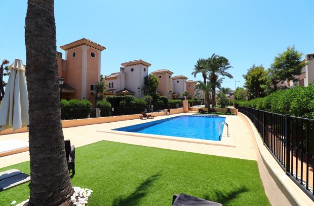 Resale - Semi-Detached - Algorfa - La Finca Golf Resort