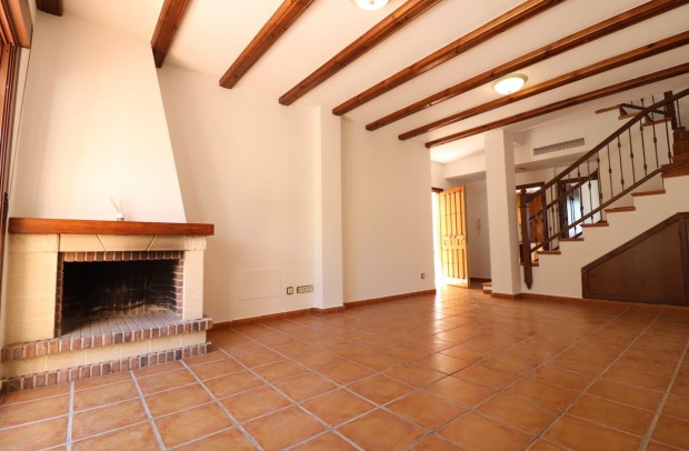 Resale - Semi-Detached - Algorfa - La Finca Golf Resort