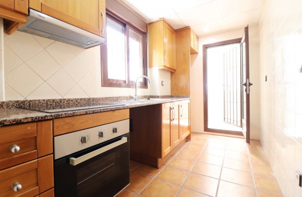Resale - Semi-Detached - Algorfa - La Finca Golf Resort