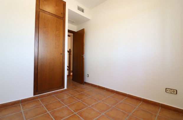 Resale - Semi-Detached - Algorfa - La Finca Golf Resort
