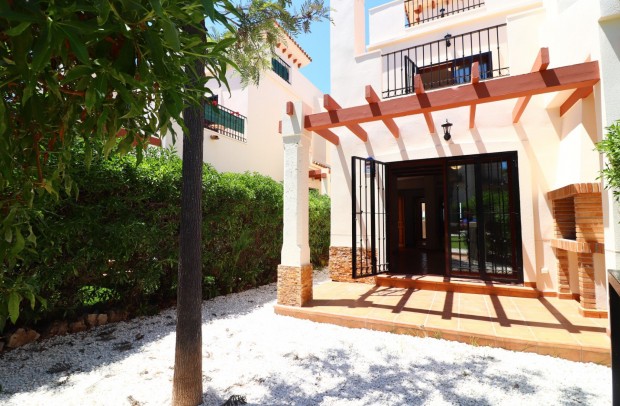 Resale - Semi-Detached - Algorfa - La Finca Golf Resort