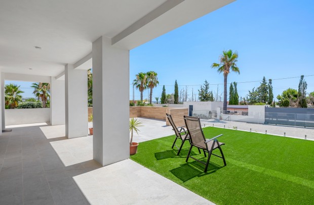 Resale - Country Property - Los Montesinos - La Herrada