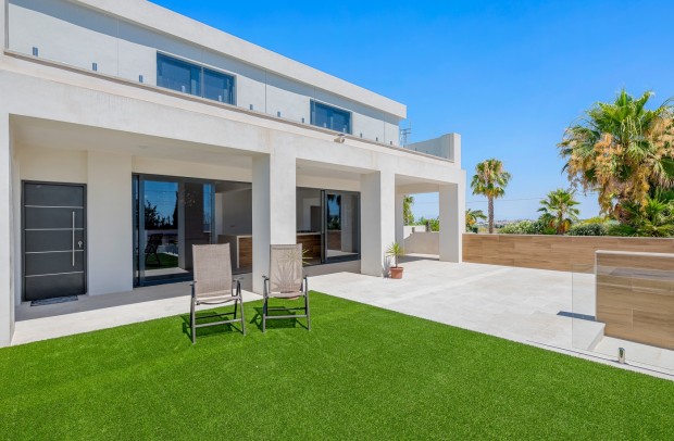 Resale - Country Property - Los Montesinos - La Herrada