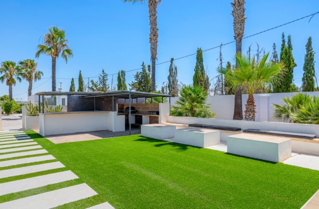 Resale - Country Property - Los Montesinos - La Herrada