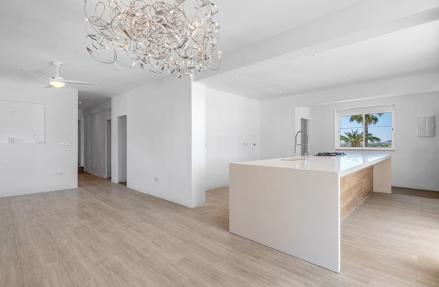 Resale - Country Property - Los Montesinos - La Herrada