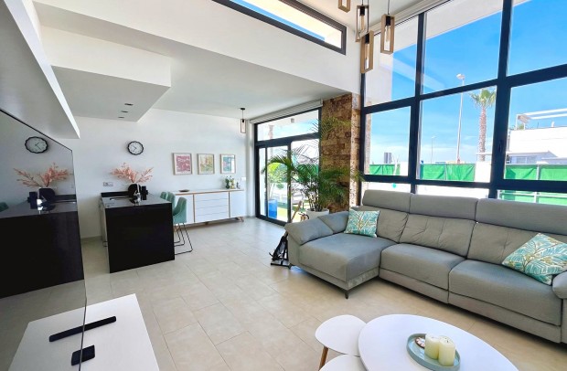 Reventa - Villa Detached - Ciudad Quesada