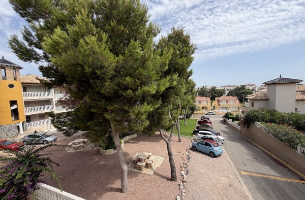 Resale - Apartment - Villamartin - Villamartín