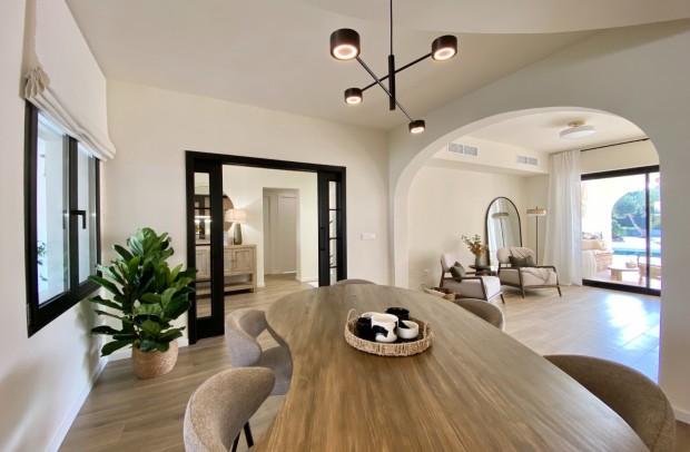 Resale - Villa Detached - Cabo Roig